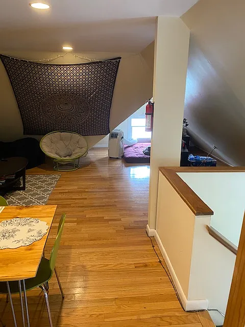 5 bed, $5,650 — Photo 2