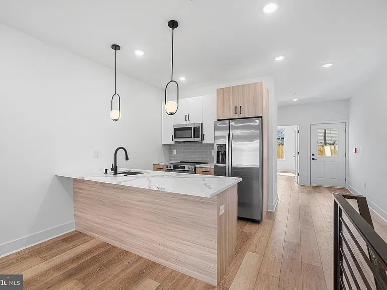 1216 N 28th St #1 — Photo 9