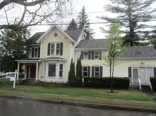 9 Park St, Pulaski, NY 13142