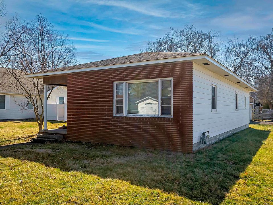 1301 E Parham St, Marion, IL 62959 | Zillow