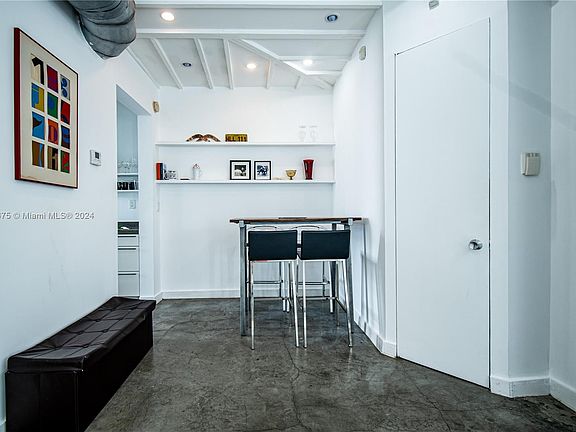 4th image of 1840 James Ave APT 22