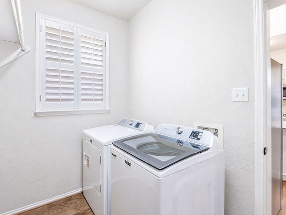 4th image of 9613 Presthope Dr