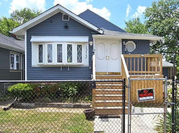1212 W Taft St, Gary, IN 46404