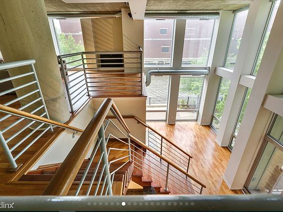 3rd image of 700 N Larrabee St APT 201