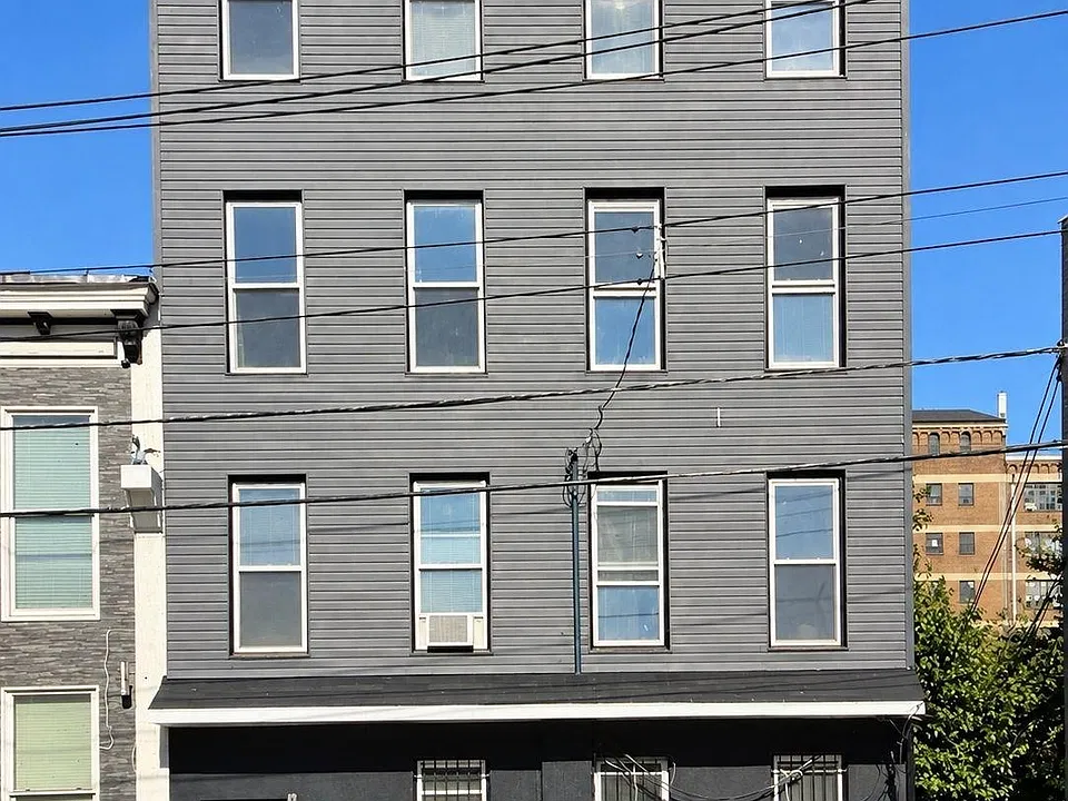 212 15th St #5