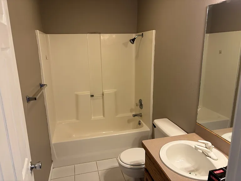 308 N Grimes St — Photo 5
