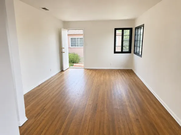 8923 Reading Ave, Los Angeles, CA 90045