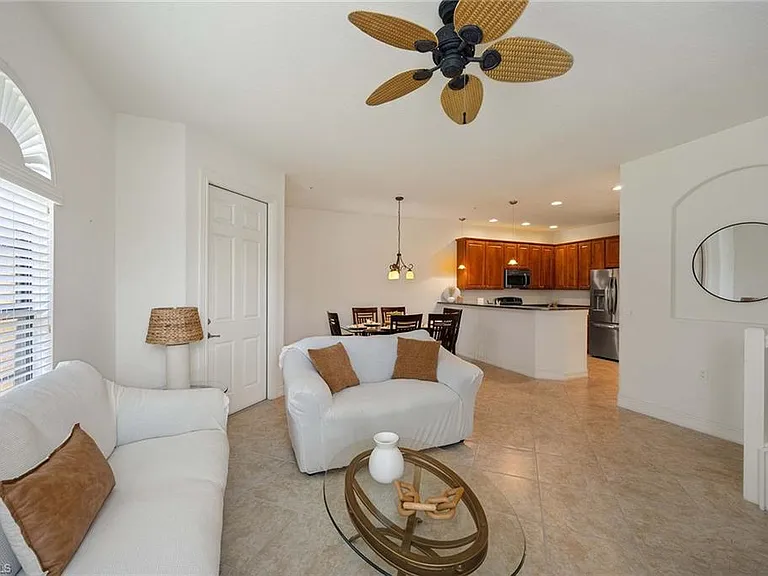 9134 Chula Vista St #125 — Photo 11