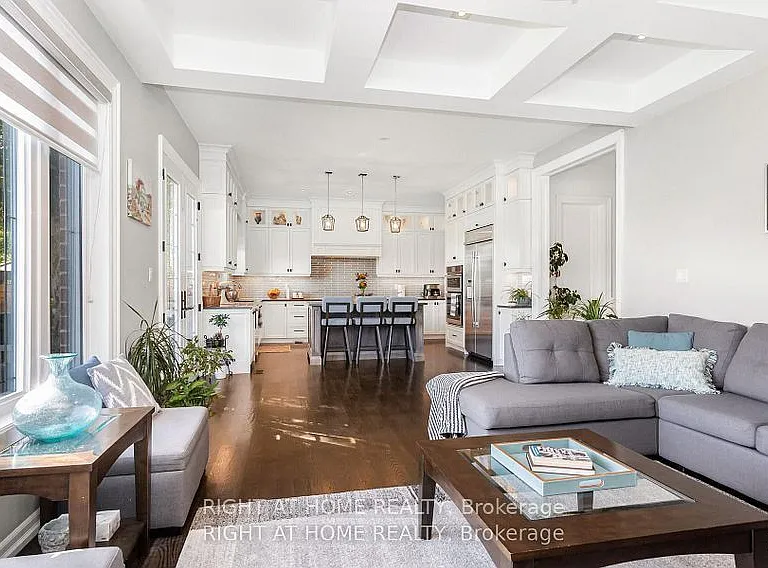 1220 Meredith Ave — Photo 11