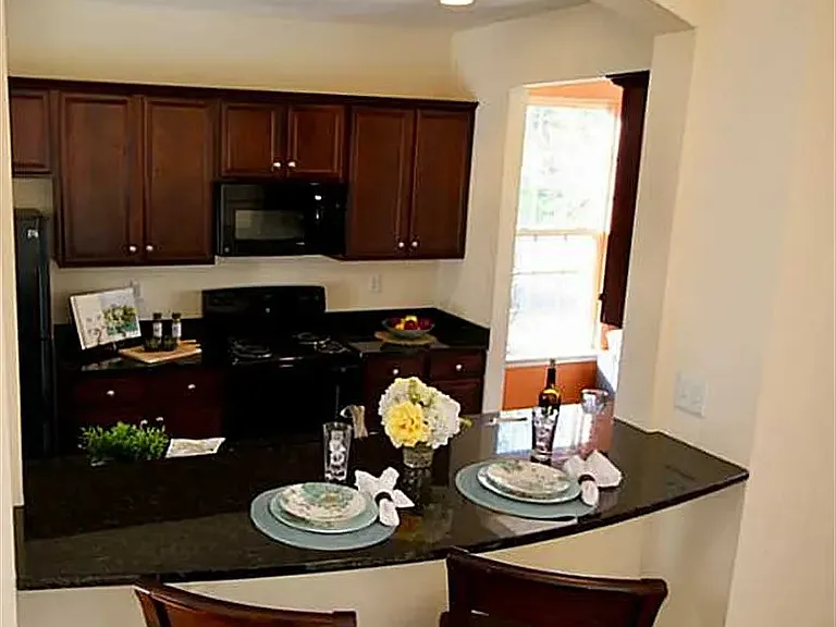 24 Zenith Loop — Photo 10