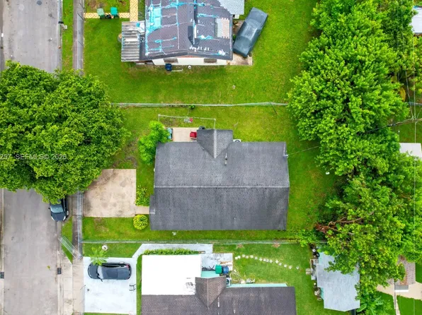 435 NW 15th St, Florida City, FL 33034