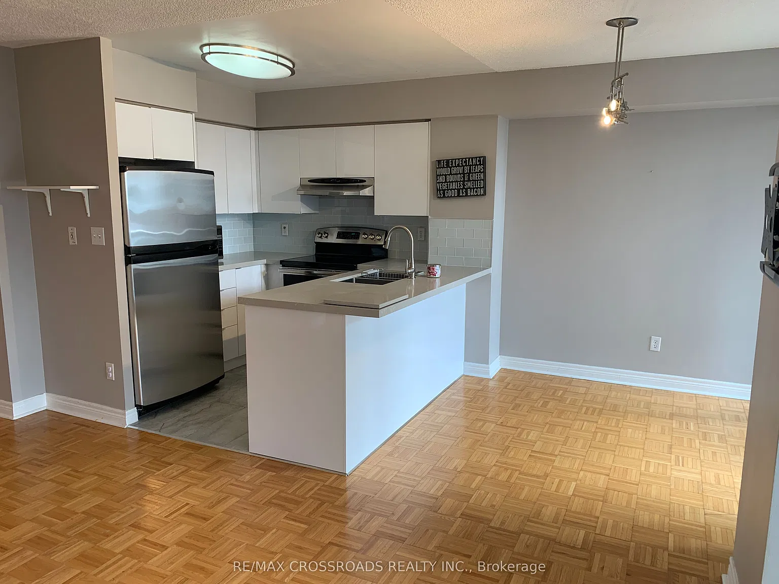 2 bed, $2,700 — Photo 2
