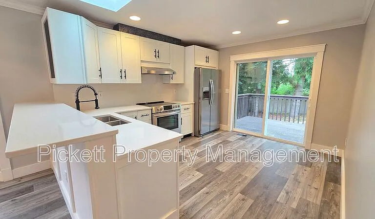 133 NE Gilmax Ln — Photo 9