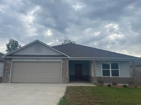 206 Sofia Dr, Maumelle, AR 72113