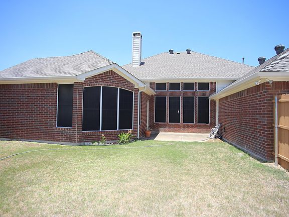 2nd image of 4414 Courtney Ln