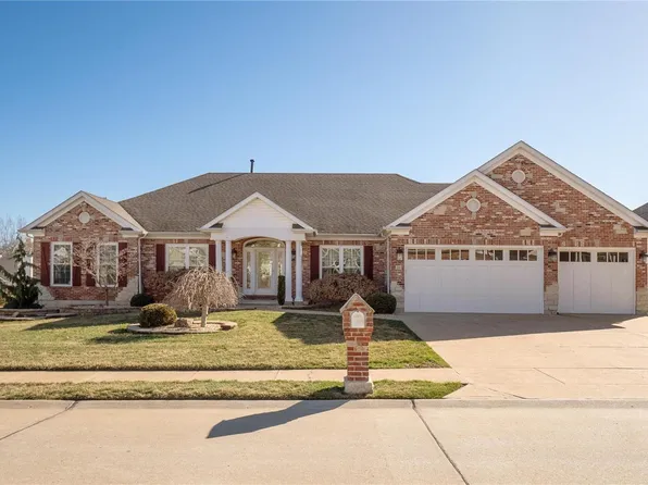 201 Harvest Grv, Imperial, MO 63052