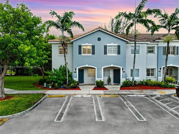 1592 SE 31st Ct, Homestead, FL 33035