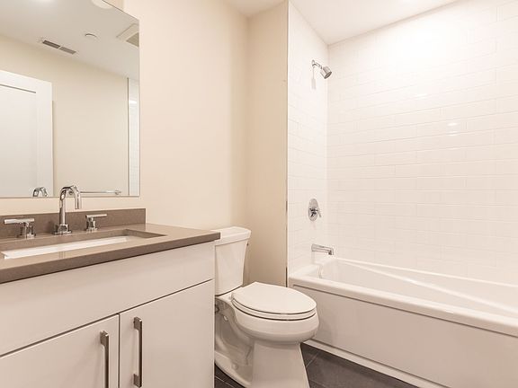 2nd image of 1060 Tremont St #22