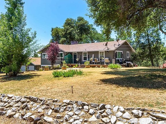 4th image of 20430 Midland Dr