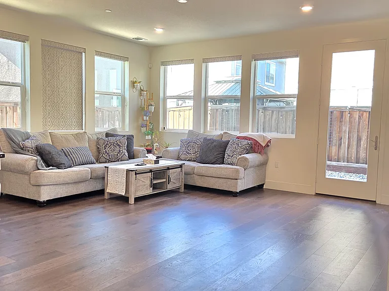 2055 Daimler St — Photo 2