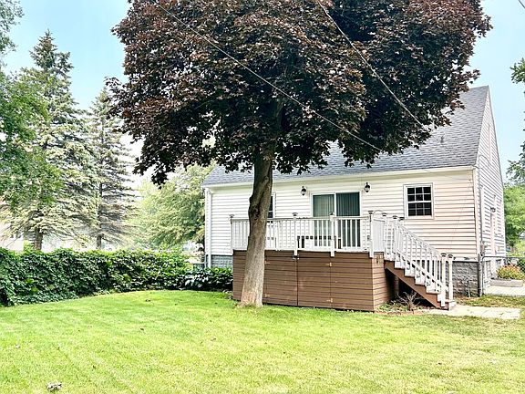 2nd image of 215 Potter St
