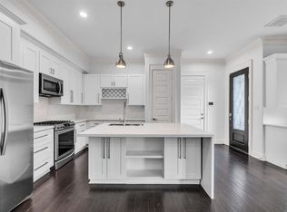 1032 W 21st St, Houston, TX 77008