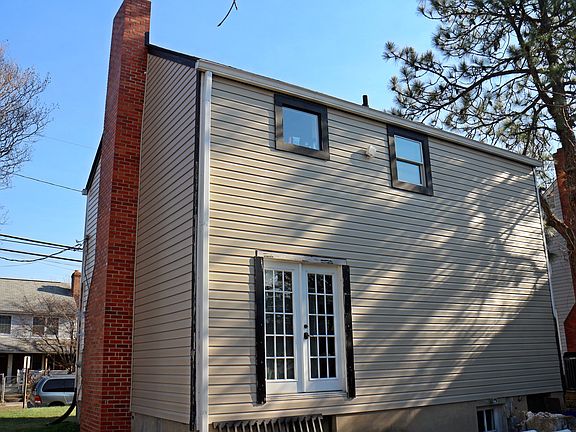 2nd image of 724 N Emerson St