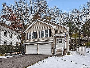 2nd image of 111 Golden Hill St