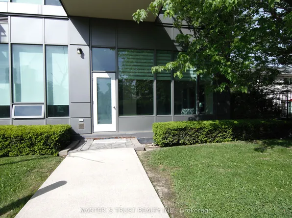 3525 Kariya Dr #101, Mississauga, ON L5B 0C2