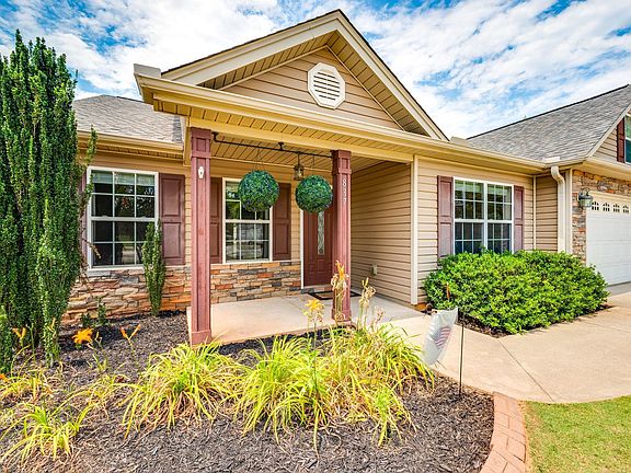 2nd image of 837 Dove Creek Ct