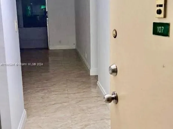 4045 NW 16th St #107, Fort Lauderdale, FL 33313