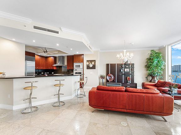 5th image of 6000 Island Boulevard #604
