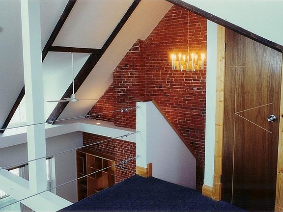 2nd image of 4906 Franklin Blvd #2