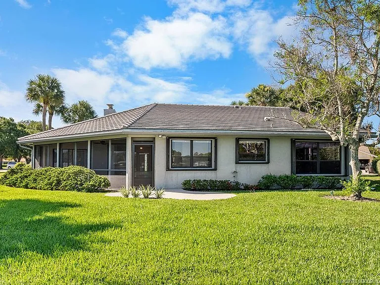 2386 SW Creekside Dr — Photo 36