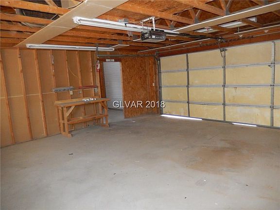 5th image of 919 Linn Ln
