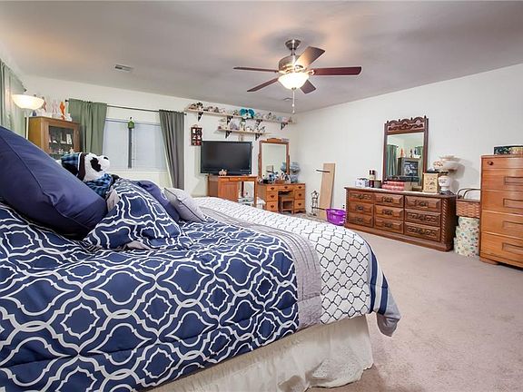 5th image of 11938 Marlow Ln
