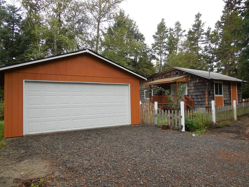 29611 N St photo 1