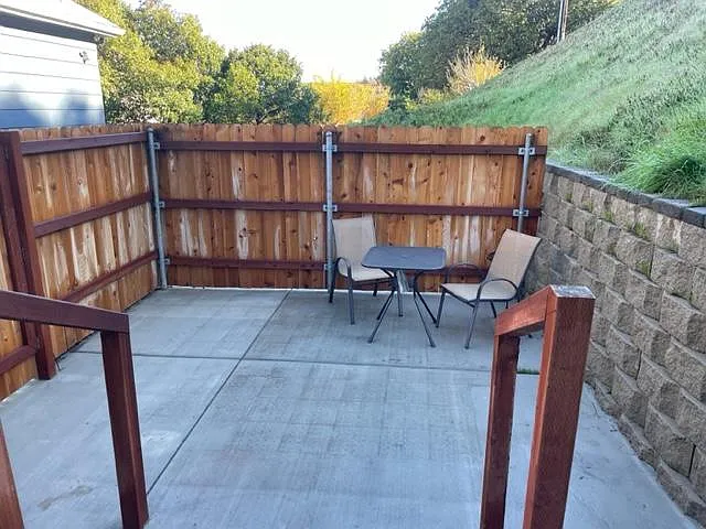 960 Songbird Ln — Photo 10