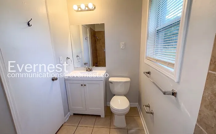 8250 Chesterfield Dr — Photo 14