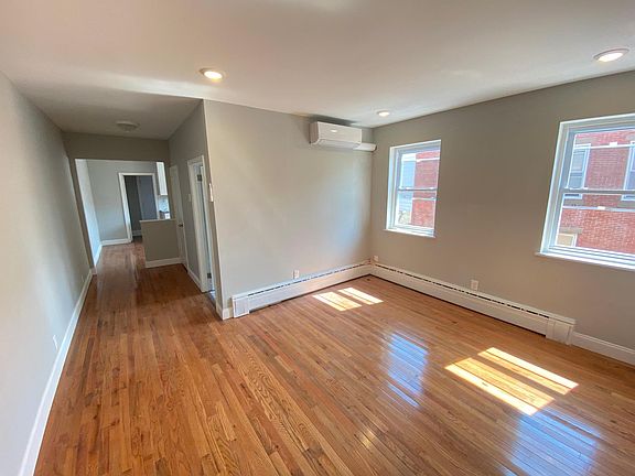 4th image of 1229 W Porter St Floor 2
