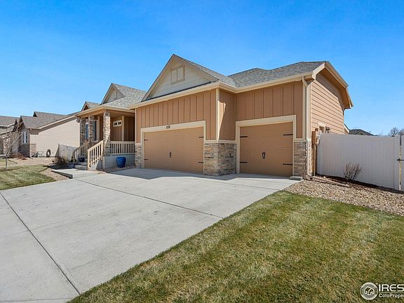 3rd image of 1532 Lake Vista Way