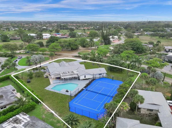 4915 Woodlands Boulevard, Tamarac, FL 33319