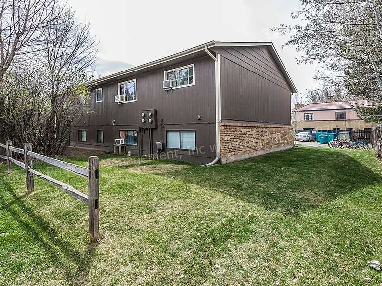 211 N Shields St — Photo 33