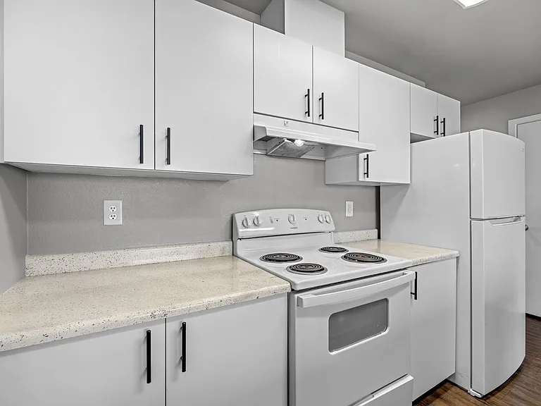Gateway Crossing Apartments — Photo 14