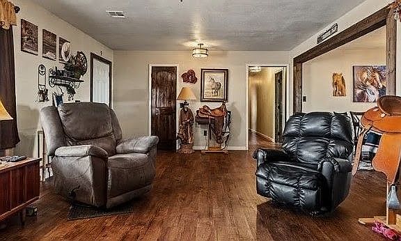 3rd image of 18115 County Street 2530