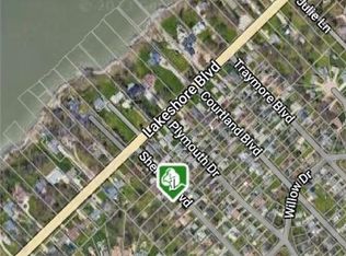 132 Shelton Blvd, Eastlake, OH
