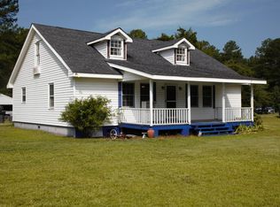 1368 McCoy Dr, Summerton, SC 29148