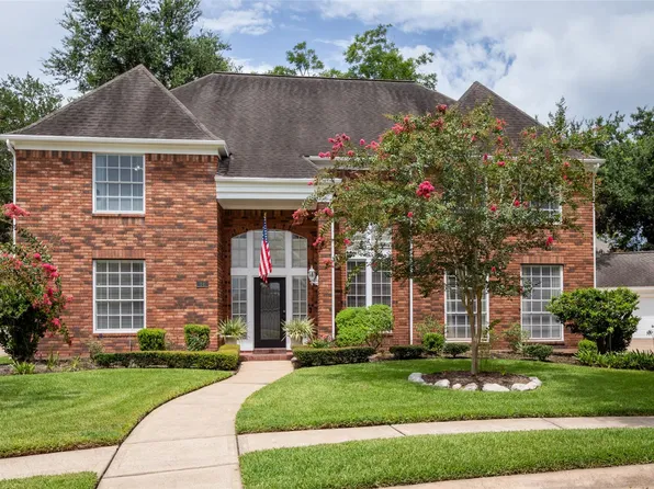14 Sterling Ct, Sugar Land, TX 77479