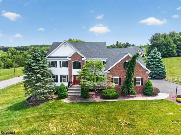 1 Trubek Farm Rd, Clinton Twp., NJ 08801