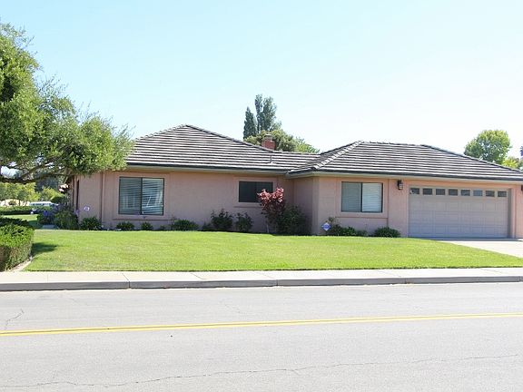 3rd image of 1094 Clubhouse Dr